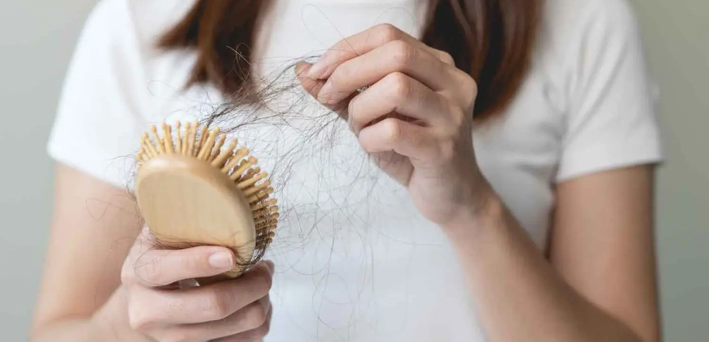 Cómo limpiar los cepillos de pelo